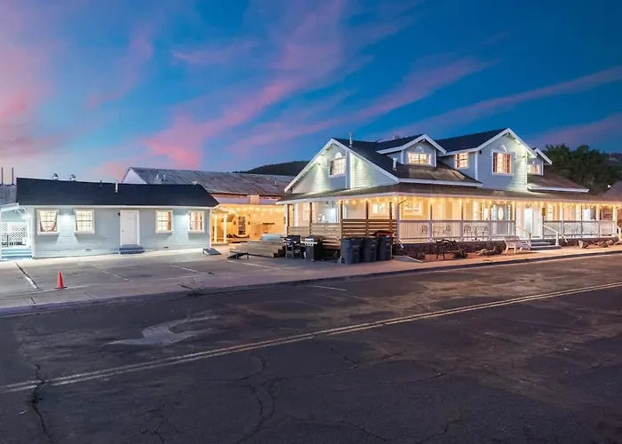 Hotel The Cowboy Social Unit 6 *